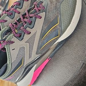 reebok crossfit Nano adventure 7.5 worn few times.see photo